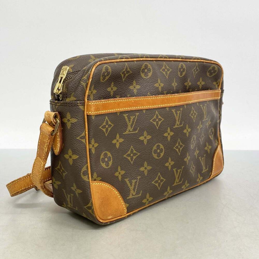 LOUIS VUITTON Brown Monogram Shoulder Bag - Picture 2 of 13